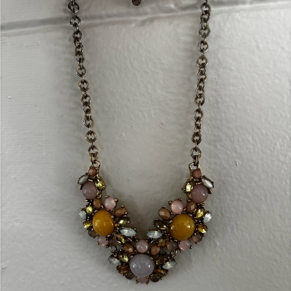 LOFT statement necklace with floral design pattern - Picture 4 of 7